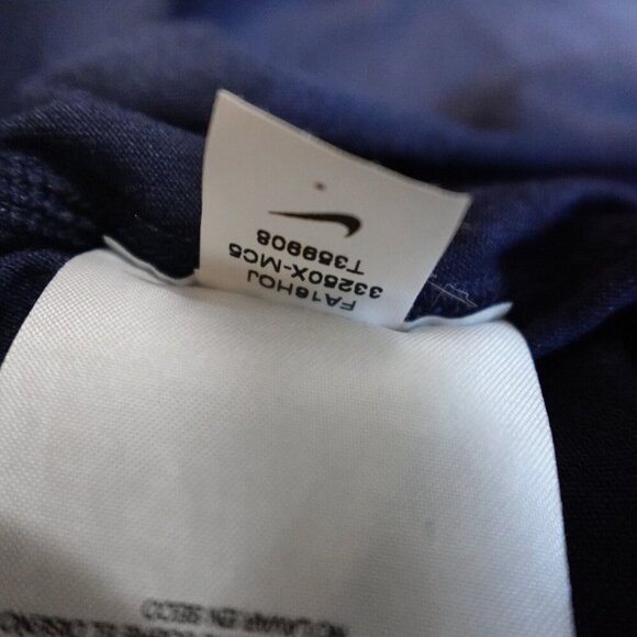 University of Michigan T-shirt Medium Blue Nike Curved Hem Dri-Fit - Picture 5 of 8